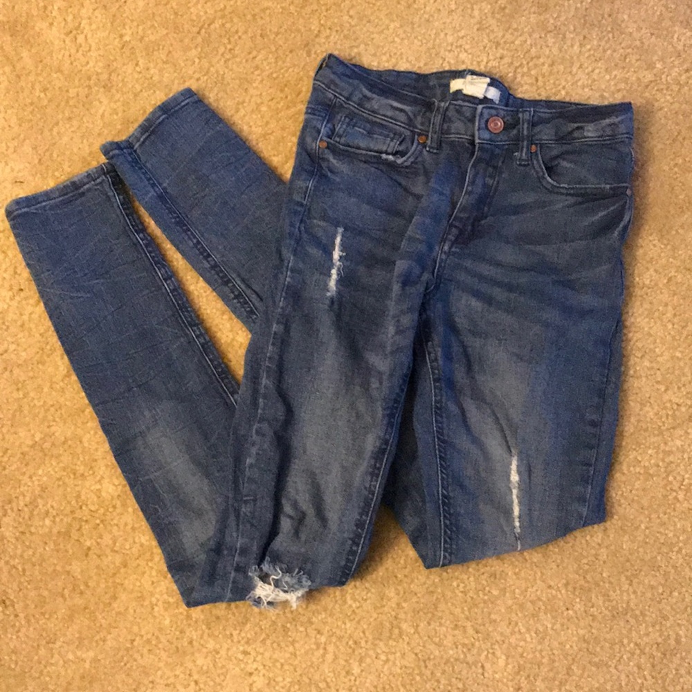 Forever 21 distressed super skinny jeans